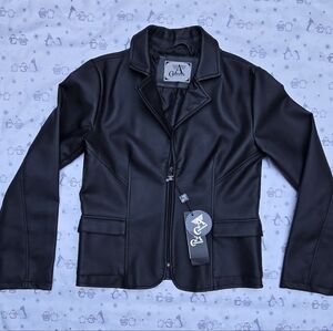 A Collezioni New Collection Women's Black Leather Jacket Front Pockets